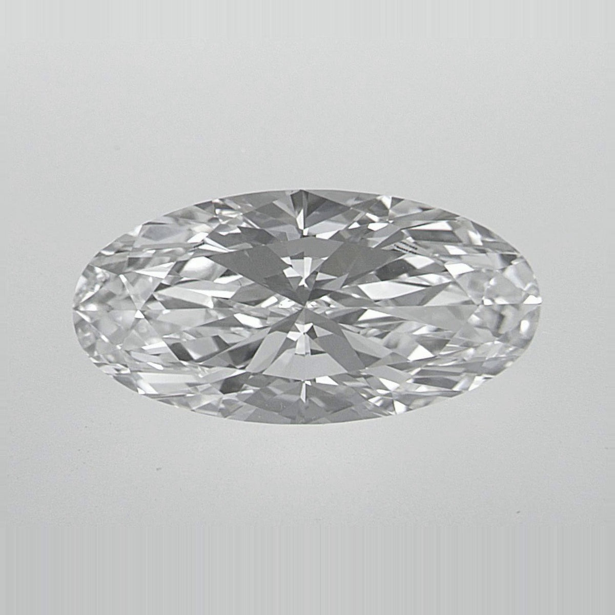 1.74 ct Lab-Grown Diamond – D VVS1 – Elongated Oval Cut – IGI Certified — Sapphire Row · cut7