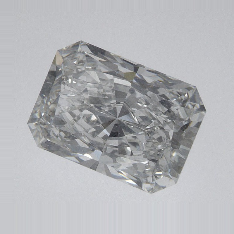 2.01 ct Lab-Grown Diamond – E VVS2 – Radiant Cut – IGI Certified — Sapphire Row · cut7