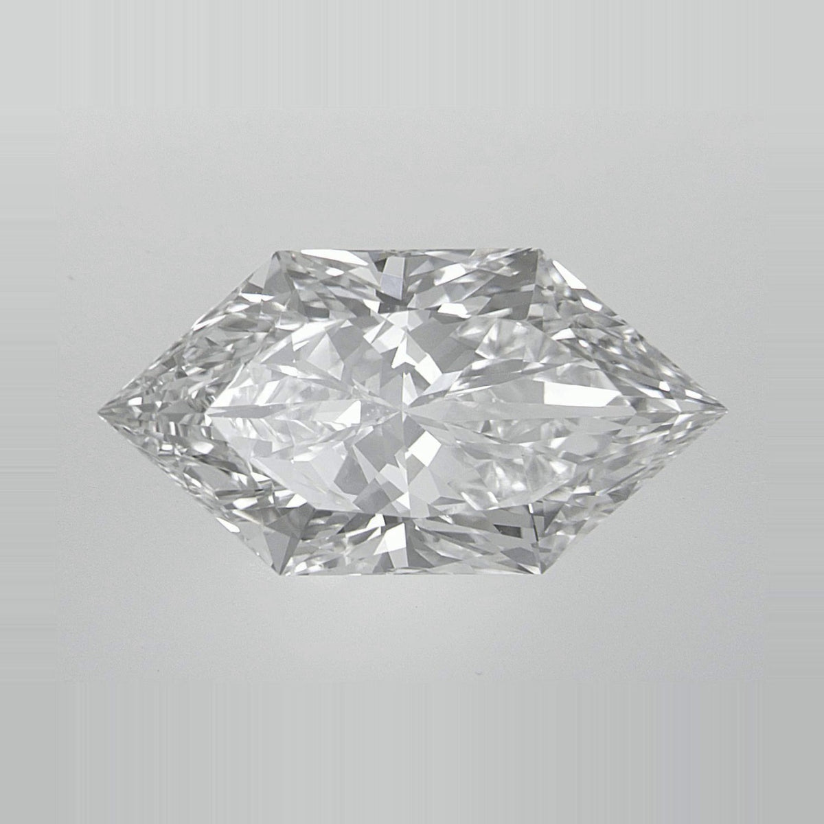 4.02 ct Lab-Grown Diamond – E VVS1 – Elongated Hexagon Duchess Faceted-cut – IGI Certified — Sapphire Row · cut7