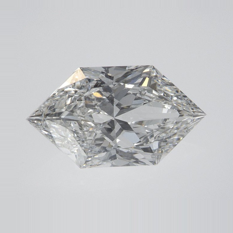 1.71 ct Lab-Grown Diamond – F VVS2 – Elongated Hexagon Duchess Faceted-cut – IGI Certified — Sapphire Row · cut7