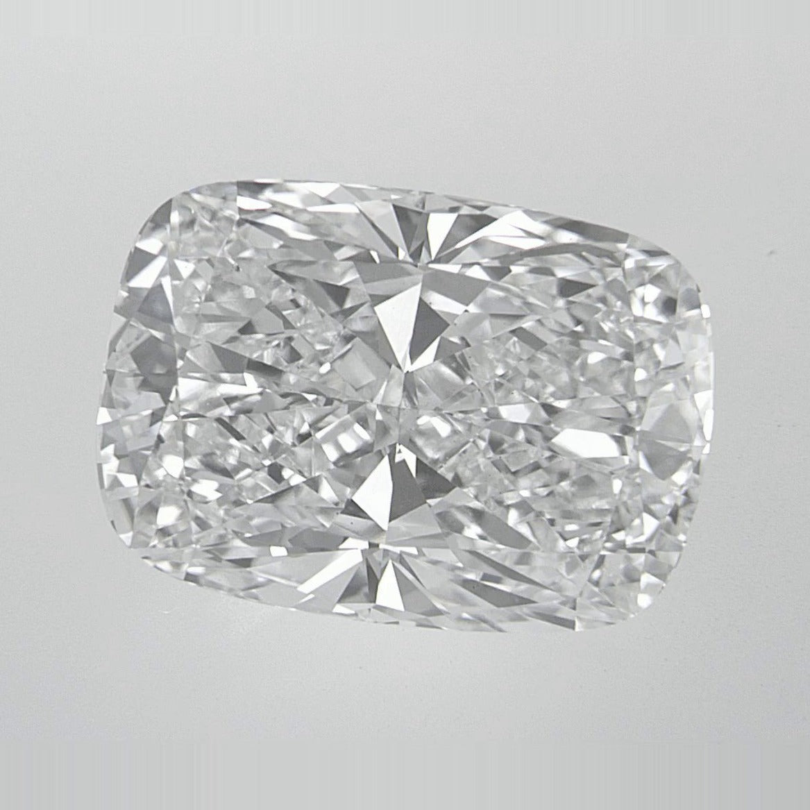 5.07 ct Lab-Grown Diamond – E VS1 – Elongated Cushion Cut – IGI Certified — Sapphire Row · cut7