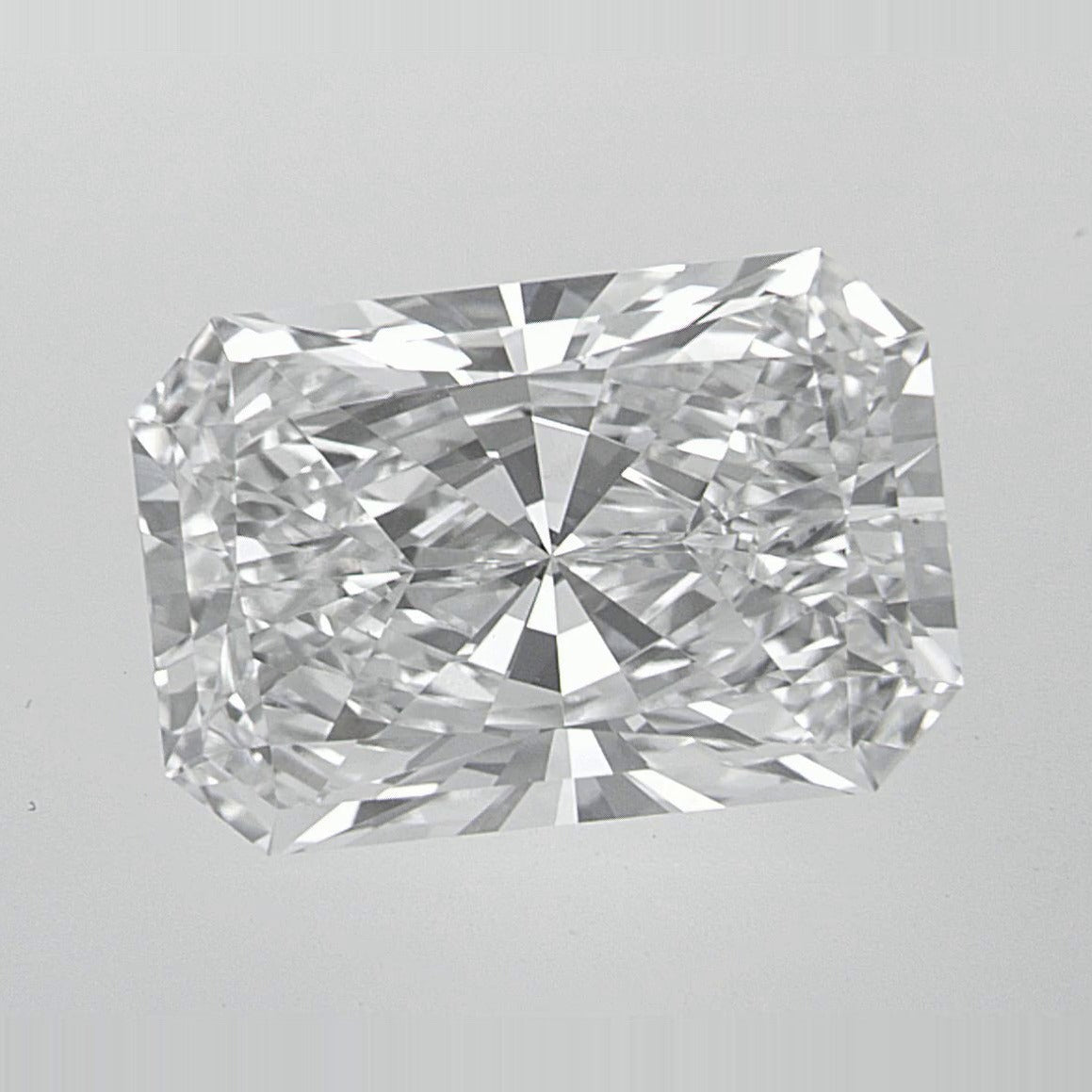3.01 ct Lab-Grown Diamond – D VS1 – Radiant Cut – IGI Certified — Sapphire Row · cut7