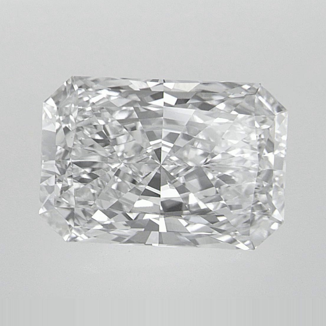 2.86 ct Lab-Grown Diamond – D VVS2 – Radiant Cut – IGI Certified — Sapphire Row · cut7