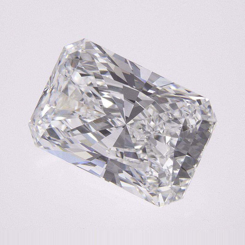 2.10 ct Lab-Grown Diamond – D VS1 – Radiant Cut – IGI Certified — Sapphire Row · cut7